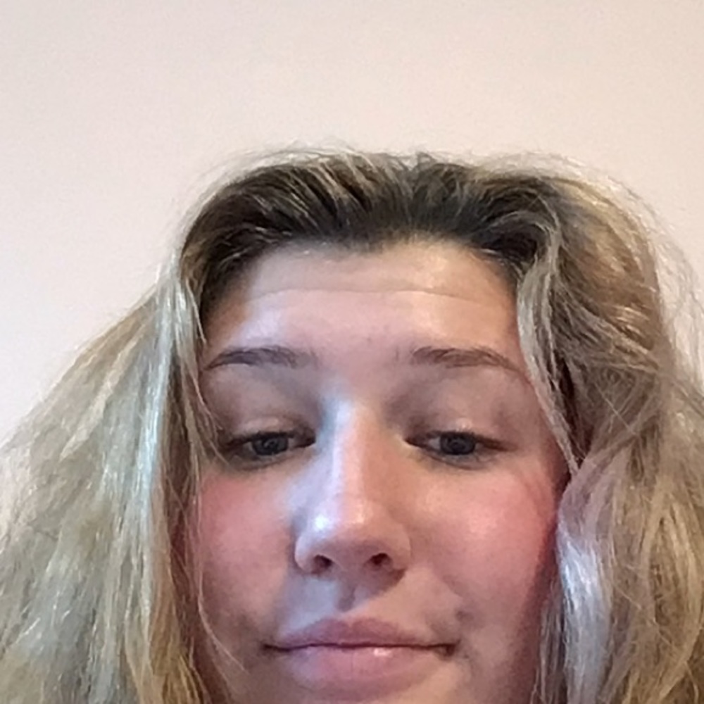 Meet your Posher, Alexis